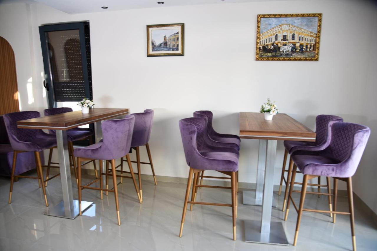 Merak Rooms & Caffe Bar ชาบาซ ภายนอก รูปภาพ
