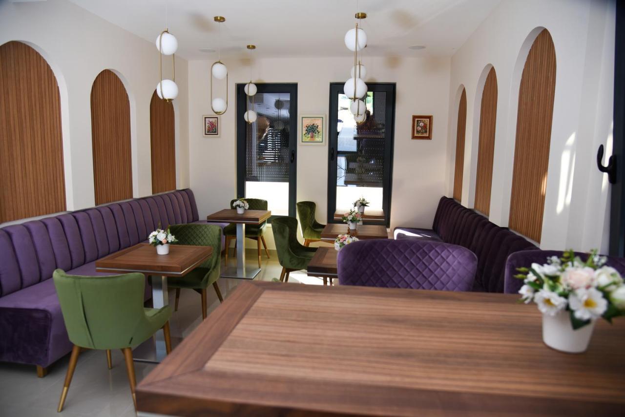 Merak Rooms & Caffe Bar ชาบาซ ภายนอก รูปภาพ