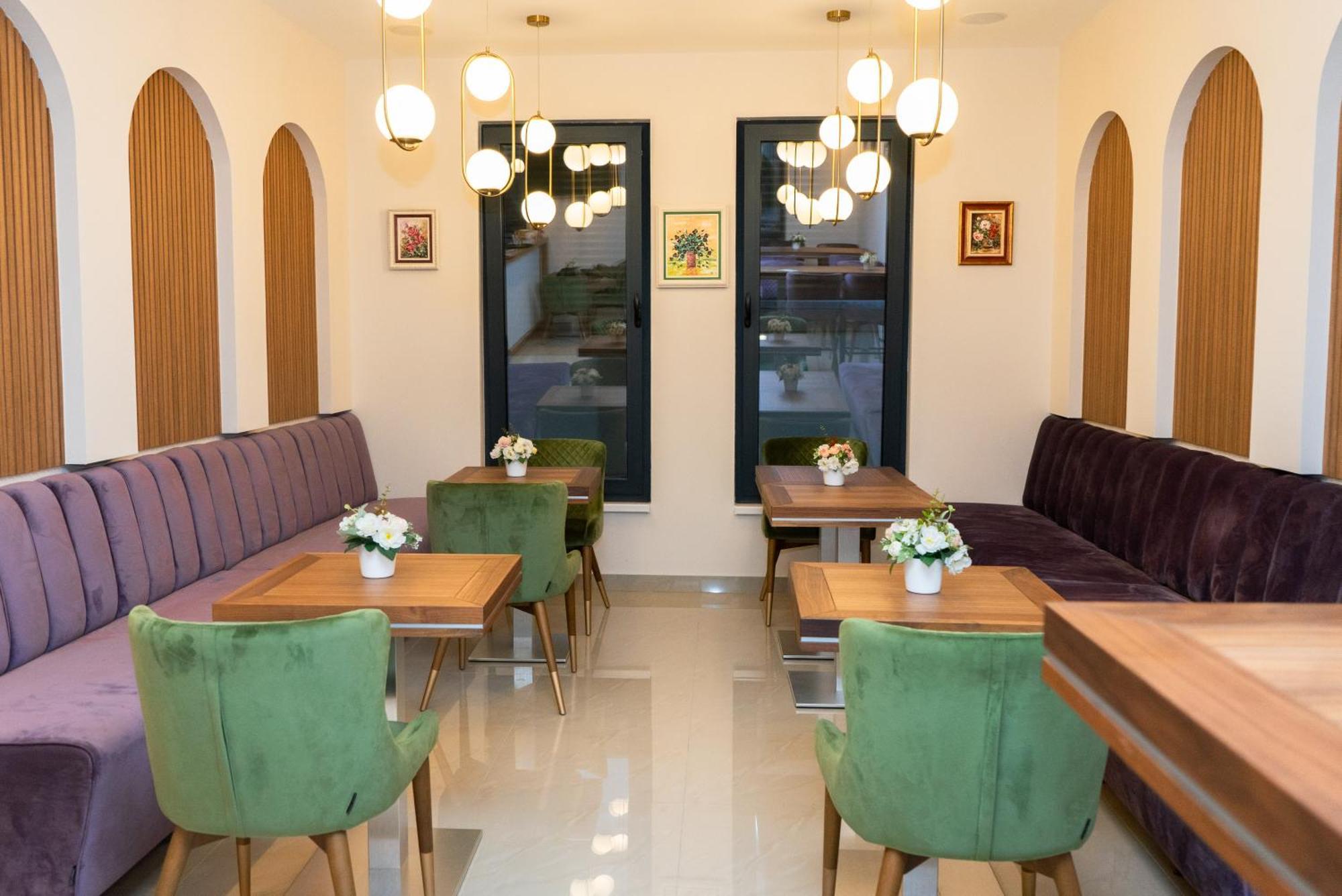 Merak Rooms & Caffe Bar ชาบาซ ภายนอก รูปภาพ