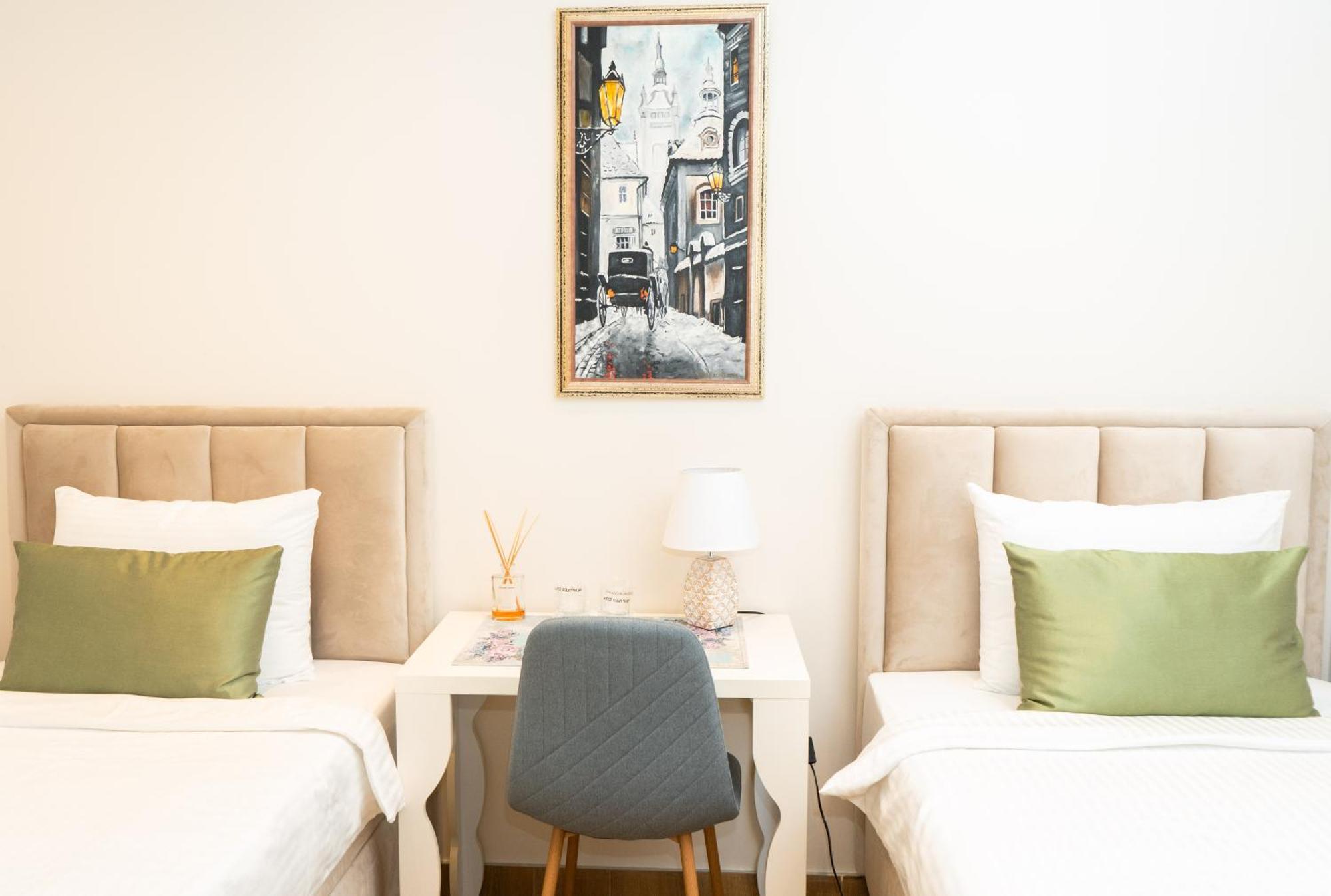 Merak Rooms & Caffe Bar ชาบาซ ภายนอก รูปภาพ